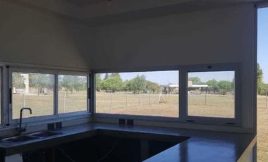 Casa en venta - 3 dormitorios 3 baños - Cochera - 1.166mts2 - San Sebastián, Escobar
