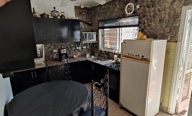 Departamento en venta - 2 dormitorios 1 baño - 99mts2 - La Plata