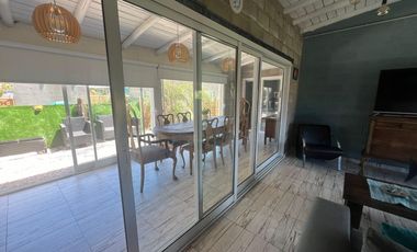 CASA EN LA CALETA