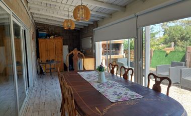 CASA EN LA CALETA