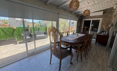 CASA EN LA CALETA