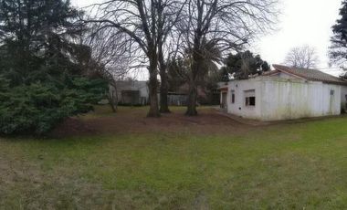 Casa en venta - 2 dormitorios 2 baños - Cochera - 1371mts2 - Villa Elisa, La Plata
