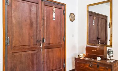 EXCELENTE CASA EN BARRIO LAS GLORIETAS - NORDELTA - PISCINA AL LAGO - PARRILLA - 2 COCHERAS