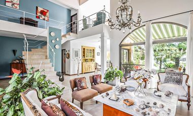 EXCELENTE CASA EN BARRIO LAS GLORIETAS - NORDELTA - PISCINA AL LAGO - PARRILLA - 2 COCHERAS