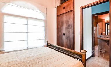 EXCELENTE CASA EN BARRIO LAS GLORIETAS - NORDELTA - PISCINA AL LAGO - PARRILLA - 2 COCHERAS