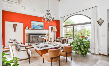 EXCELENTE CASA EN BARRIO LAS GLORIETAS - NORDELTA - PISCINA AL LAGO - PARRILLA - 2 COCHERAS