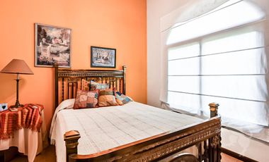 EXCELENTE CASA EN BARRIO LAS GLORIETAS - NORDELTA - PISCINA AL LAGO - PARRILLA - 2 COCHERAS