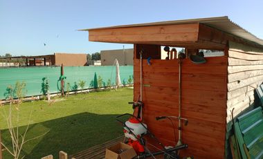 Casa en venta - 3 Dormitorios 3 Baños - 330Mts2 -  La Plata