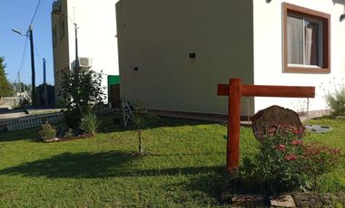 Casa en venta - 3 Dormitorios 3 Baños - 330Mts2 -  La Plata