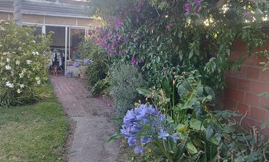 Casa en venta - 2 Dormitorios 1 Baño - Cochera - 430Mts2 - Mar del Plata