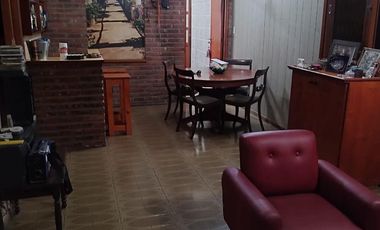Casa en venta - 2 Dormitorios 1 Baño - Cochera - 430Mts2 - Mar del Plata