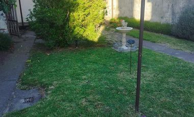 Casa en venta - 2 Dormitorios 1 Baño - Cochera - 430Mts2 - Mar del Plata