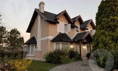 Casa en venta - Barrio Echeverria Del Lago, Canning