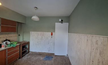 Casa  uso comercial 160m2. San Isidro