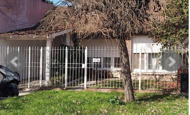 Casa  uso comercial 160m2. San Isidro