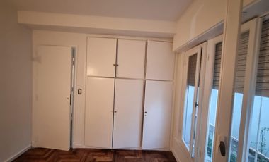 Casa  uso comercial 160m2. San Isidro