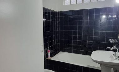 Casa  uso comercial 160m2. San Isidro