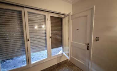Casa  uso comercial 160m2. San Isidro
