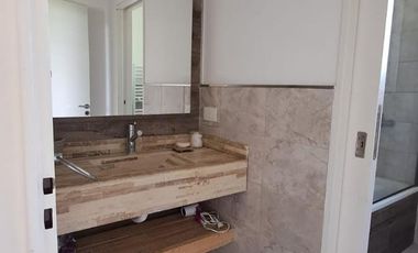 Casa en Venta y/o alquiler en La Primavera,