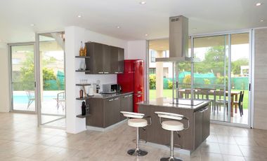 VENTA CASA ESCOBAR HARAS: 4 DORM. PISC. CLIMAT. - B° ATARDECER OPORTUNIDAD!