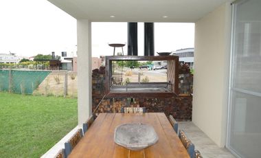 VENTA CASA ESCOBAR HARAS: 4 DORM. PISC. CLIMAT. - B° ATARDECER OPORTUNIDAD!
