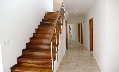 VENTA CASA ESCOBAR HARAS: 4 DORM. PISC. CLIMAT. - B° ATARDECER OPORTUNIDAD!
