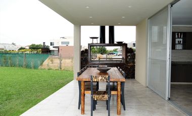 VENTA CASA ESCOBAR HARAS: 4 DORM. PISC. CLIMAT. - B° ATARDECER OPORTUNIDAD!
