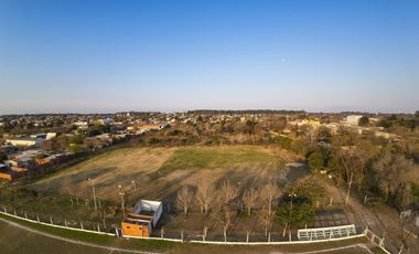 Lote de Terreno en Venta de 5500 m2 en Capitan Bermudez