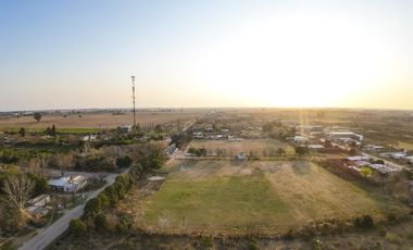 Lote de Terreno en Venta de 5500 m2 en Capitan Bermudez