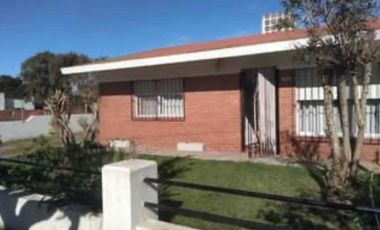 Casa venta  - 2 dormitorios 2 baños - 689mts2 - Mar Del Tuyu
