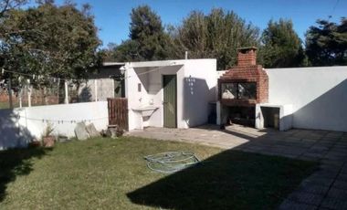 Casa venta  - 2 dormitorios 2 baños - 689mts2 - Mar Del Tuyu