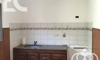 Venta - Departamento tipo casa - 3 ambientes con dos patios - Lanús Este