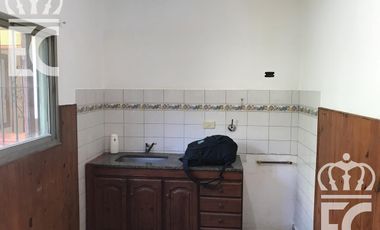 Venta - Departamento tipo casa - 3 ambientes con dos patios - Lanús Este