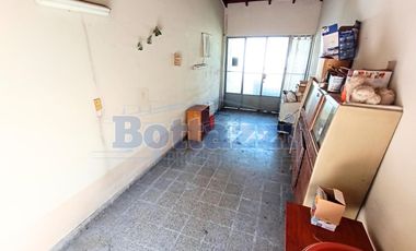 Casa en Planta baja. Garage, patio y parque. ACEPTA PERMUTA