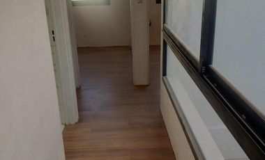 Duplex de 3 Dormitorios, con cochera y Jardin con parilla.
