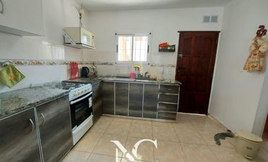 Duplex en venta 4 ambientes a tres cuadras del mar, gas natural, zona comercial