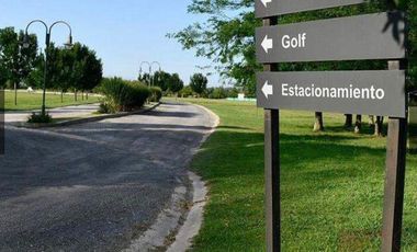 Venta  Casa - Barrio Privado Everlinks Golf Club  / Lujan