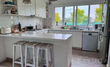 Venta  Casa - Barrio Privado Everlinks Golf Club  / Lujan