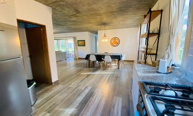 CASA EN VENTA CON TRES DORMITORIOS EN COSTA DEL ESTE CON PILETA - OPORTUNIDAD