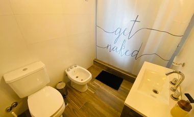 CASA EN VENTA CON TRES DORMITORIOS EN COSTA DEL ESTE CON PILETA - OPORTUNIDAD