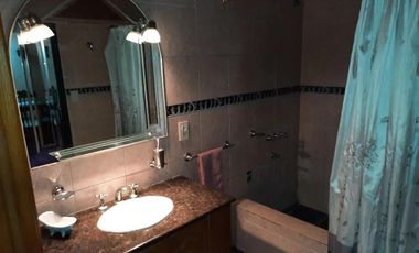 Chalet en venta en Monte Grande!!! 12 de Octubre 521.-