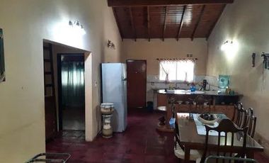 Chalet en venta en Monte Grande!!! 12 de Octubre 521.-