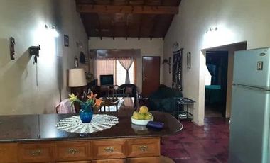 Chalet en venta en Monte Grande!!! 12 de Octubre 521.-