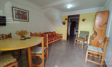 Dúplex en venta de 2 dormitorios c/ cochera en Costa Azul.
