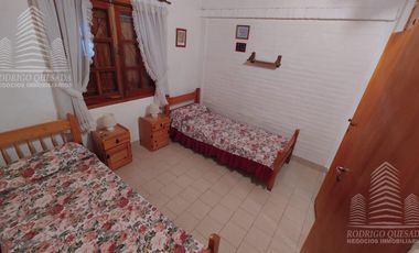 Dúplex en venta de 2 dormitorios c/ cochera en Costa Azul.