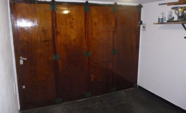 CASA EN VENTA EN SAN BERNARDO - TRES DORMITORIOS CON COCHERA A 200 METROS DEL MAR PLENO CENTRO
