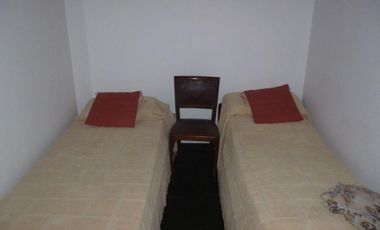 CASA EN VENTA EN SAN BERNARDO - TRES DORMITORIOS CON COCHERA A 200 METROS DEL MAR PLENO CENTRO