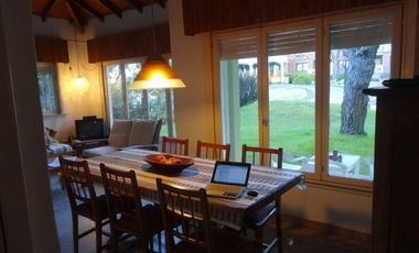Casa en venta - 3 dormitorios 2 baños - 800mts2 - Costa Del Este