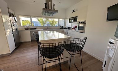 VENTA | CASA 4 AMBIENTES | RUMENCO
