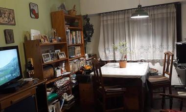 SAN ANDRÉS - DEPARTAMENTO DE  3 AMBIENTES AL FRENTE  - CON BALCON!!